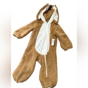 Cozy, warm fleecy Old Navy Dog one pc, everyday wear, NWTS. Sz 18-24m